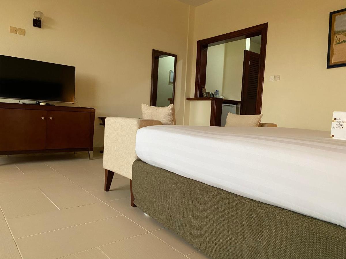 לומה Hotel Sancta Maria מראה חיצוני תמונה