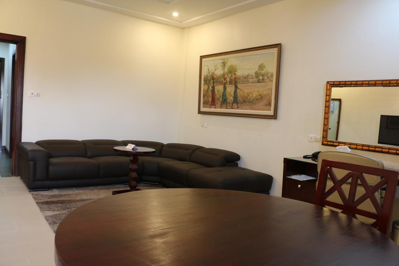 לומה Hotel Sancta Maria מראה חיצוני תמונה