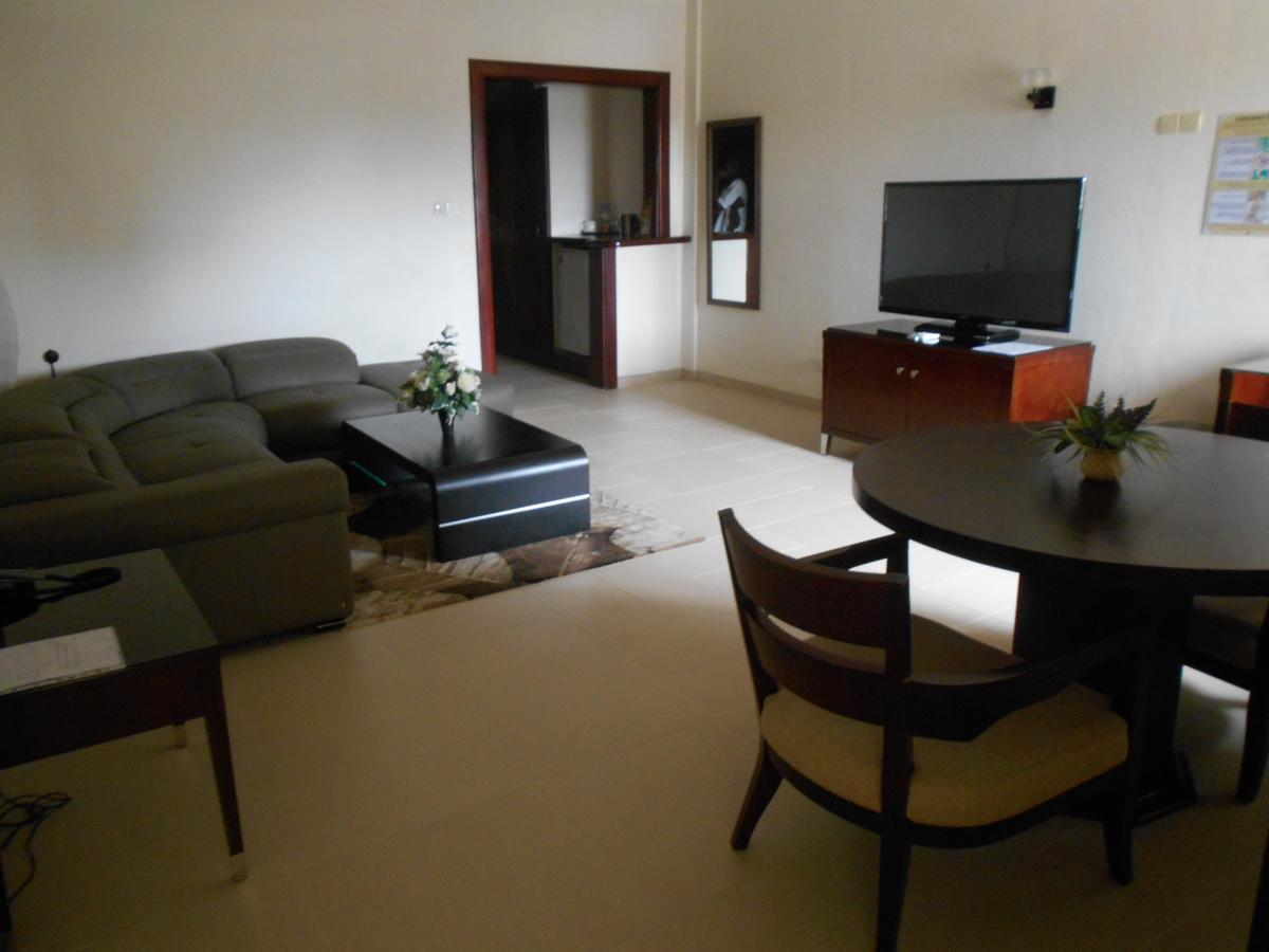 לומה Hotel Sancta Maria מראה חיצוני תמונה