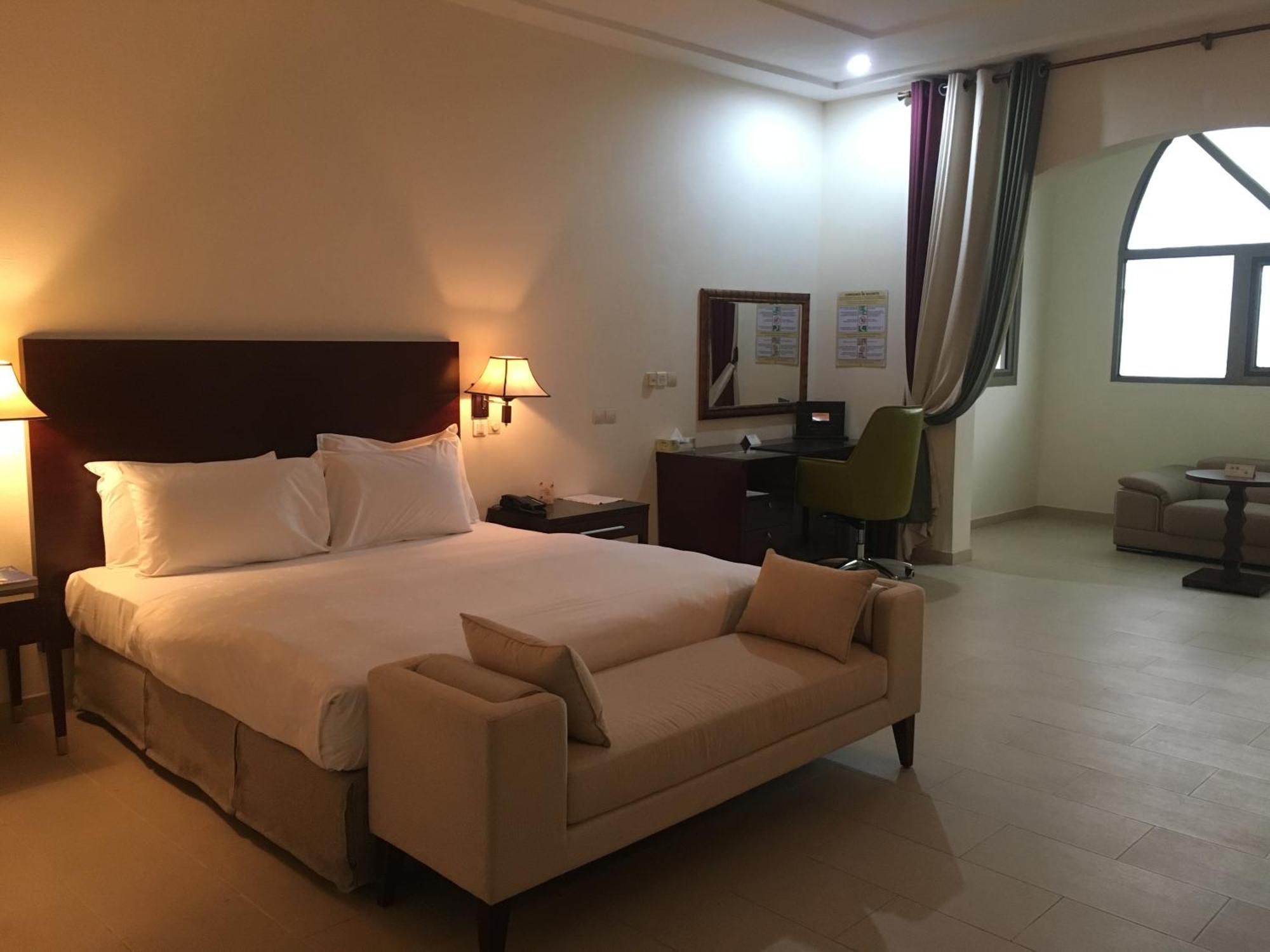 לומה Hotel Sancta Maria מראה חיצוני תמונה