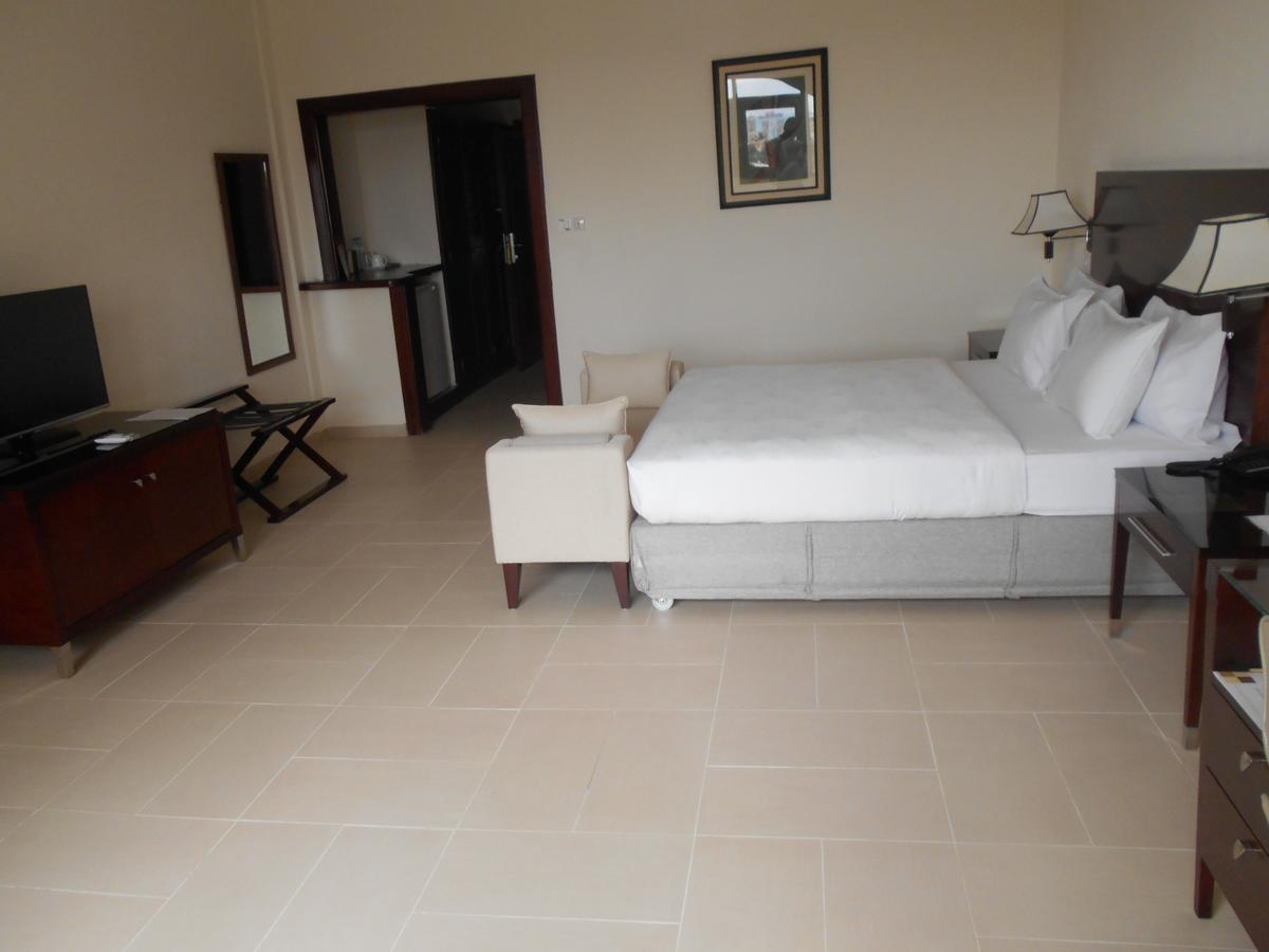 לומה Hotel Sancta Maria מראה חיצוני תמונה