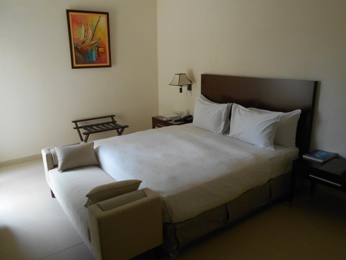 לומה Hotel Sancta Maria מראה חיצוני תמונה