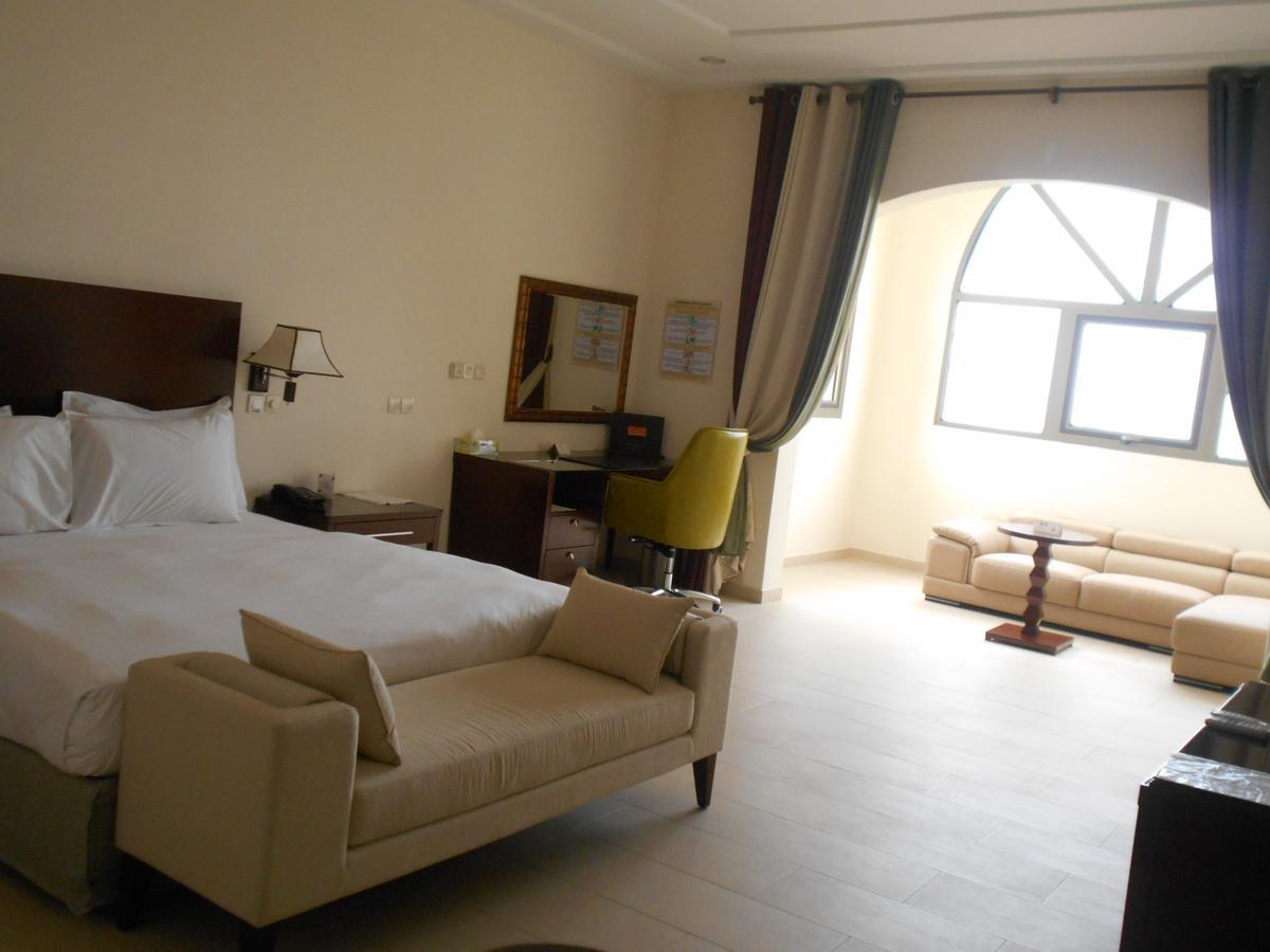 לומה Hotel Sancta Maria מראה חיצוני תמונה