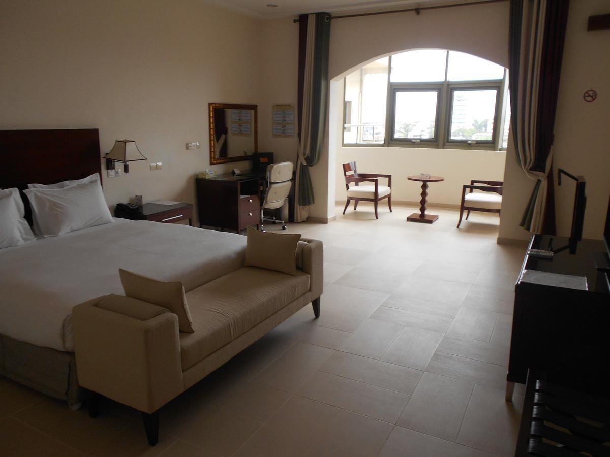 לומה Hotel Sancta Maria מראה חיצוני תמונה